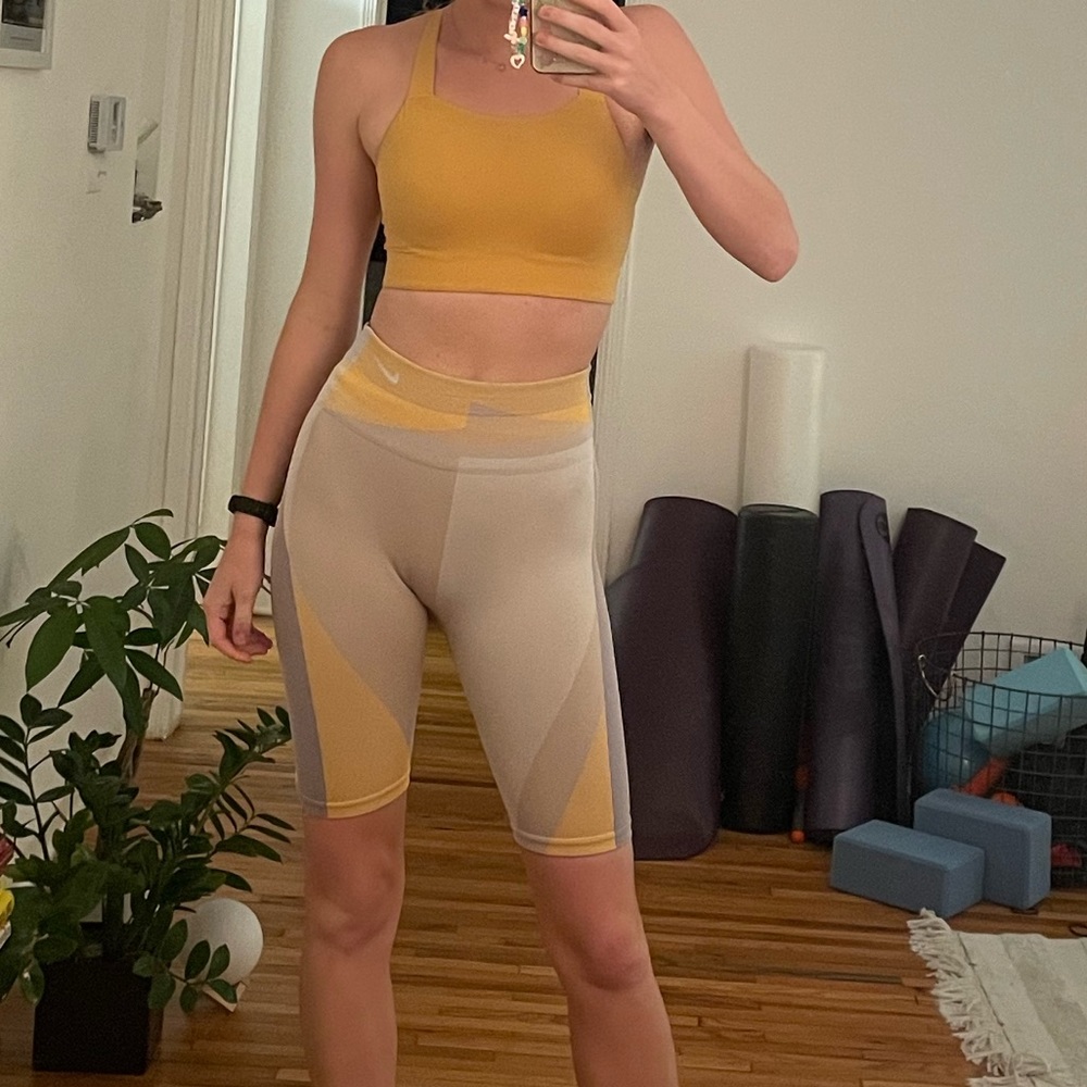 NIKE ACTIVE WEAR SET